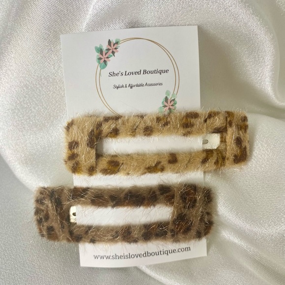 NWT Animal Print Furry Hair Clip, Set of 2 - Picture 2 of 3